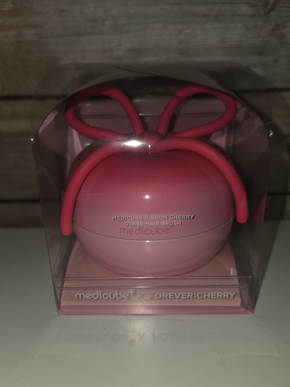 Medicube Ribbon Cherry Glass Hair Brush